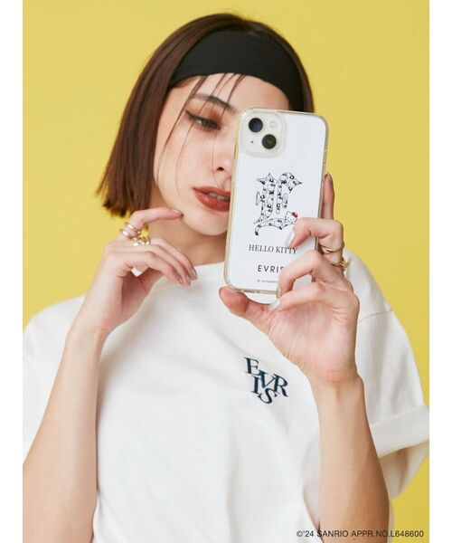 EVRIS（エヴリス）の「【ハローキティコラボ】iPhoneケース15（スマホケース/カバー・レディース・ホワイト・FREE）」の2枚目の写真
