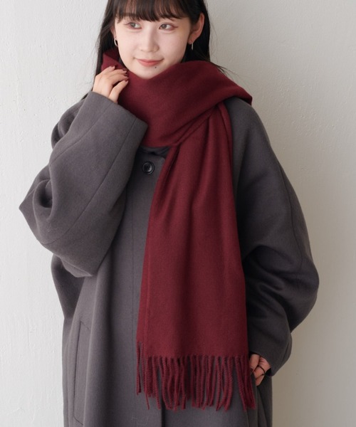 Lui's（ルイス）の「ソフトカラーストール（マフラー・レディース・アイボリー/ダークグリーン/ボルドー/ブラック・FREE）」の4枚目の写真