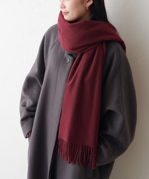 Lui's（ルイス）の「ソフトカラーストール（マフラー・レディース・アイボリー/ダークグリーン/ボルドー/ブラック・FREE）」の9枚目の写真