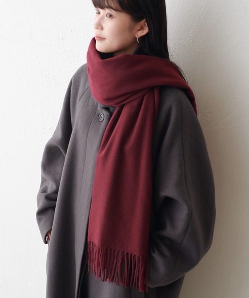 Lui's（ルイス）の「ソフトカラーストール（マフラー・レディース・アイボリー/ダークグリーン/ボルドー/ブラック・FREE）」の7枚目の写真
