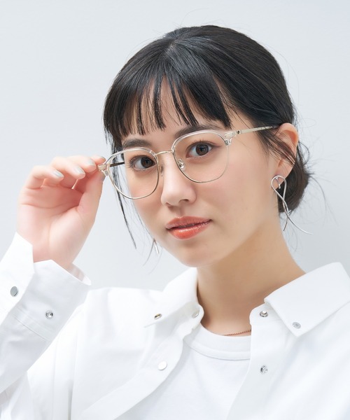 Zoff(ゾフ)の「ウェリントン型 メガネ|サーモントフレーム|Zoff|SUMMER TREND(メガネ・レディース・レッド/ブラウン/アイボリー/クリア・FREE)」の4枚目の写真