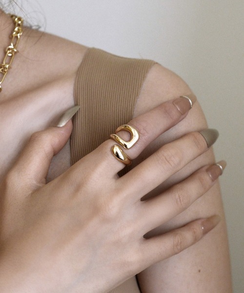 styiro(スタイロ)の「【ぷっくり・トレンド】金アレ対応コーティング パフィメタルリング(リング・レディース・シルバー/ゴールド・FREE)」の4枚目の写真