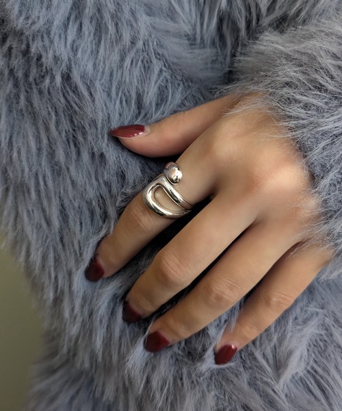 styiro(スタイロ)の「【ぷっくり・トレンド】金アレ対応コーティング パフィメタルリング(リング・レディース・シルバー/ゴールド・FREE)」の6枚目の写真