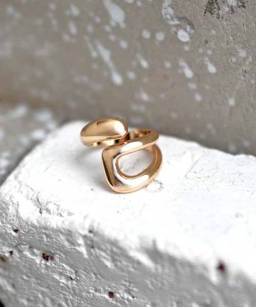 styiro(スタイロ)の「【ぷっくり・トレンド】金アレ対応コーティング パフィメタルリング(リング・レディース・シルバー/ゴールド・FREE)」の7枚目の写真