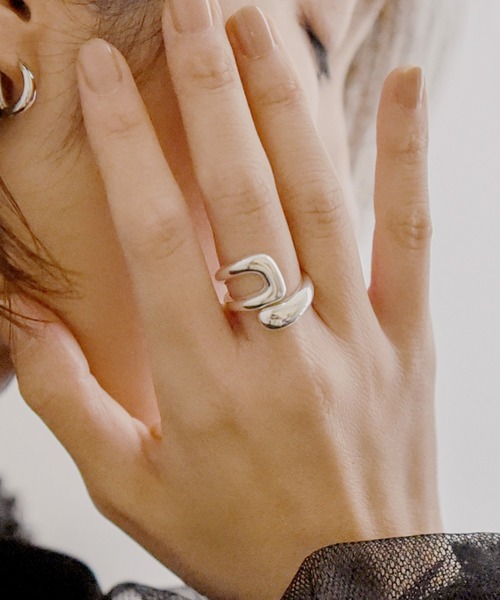 styiro(スタイロ)の「【ぷっくり・トレンド】金アレ対応コーティング パフィメタルリング(リング・レディース・シルバー/ゴールド・FREE)」の8枚目の写真