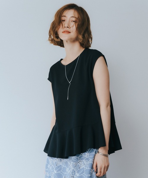 YECCA VECCA（イェッカヴェッカ）の「ペプラムカットソーブラウス（シャツ/ブラウス・レディース・ブラック/オフホワイト・FREE）」の2枚目の写真