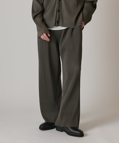 Lui's(ルイス)の「プリーツニットイージーパンツ(その他パンツ・メンズ・チャコールグレー/ブラック・M/S)」の9枚目の写真