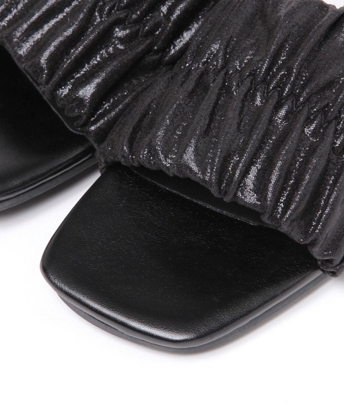 LEPSIM（レプシィム）の「キラキラギャザーミュール　130777（サンダル・レディース・シルバー/ブラック・MEDIUM/LARGE）」の16枚目の写真