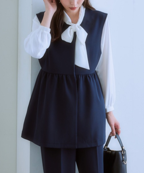 7days Life Styling（セブンデイズライフスタイリング）の「ダブルクロスペプラムジレ（ベスト・レディース・チャコール/ベージュ/ネイビー・LL/L/M/S）」の3枚目の写真