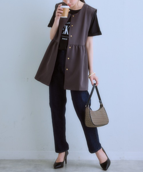 7days Life Styling（セブンデイズライフスタイリング）の「ダブルクロスペプラムジレ（ベスト・レディース・チャコール/ベージュ/ネイビー・LL/L/M/S）」の5枚目の写真