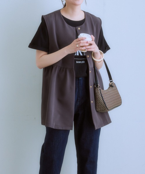 7days Life Styling（セブンデイズライフスタイリング）の「ダブルクロスペプラムジレ（ベスト・レディース・チャコール/ベージュ/ネイビー・LL/L/M/S）」の6枚目の写真