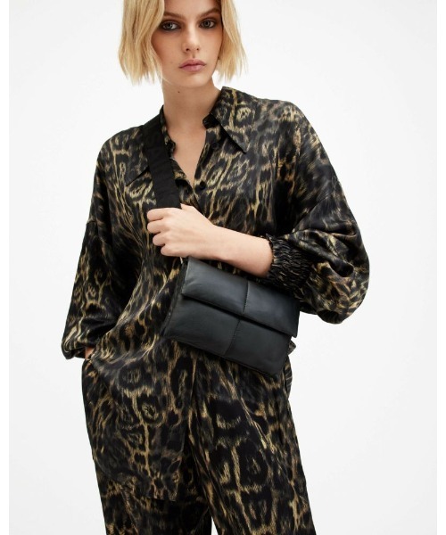 ALLSAINTS（オールセインツ）の「EZRA QUILTED LEATHER CROSSBODY BAG | EZRA キルティング レザー クロスボディ バッグ（ショルダーバッグ・レディース・ブラック・ONE SIZE）」の21枚目の写真