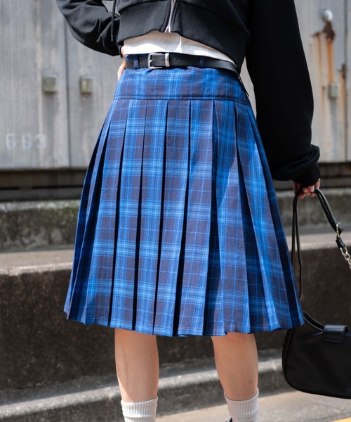 WEGO（ウィゴー）の「WEGO/ベルト付プリーツミドルスカート（スカート・レディース・ブルー系その他2/杢グレー/ブラック系その他2/ブラック・FREE）」の4枚目の写真