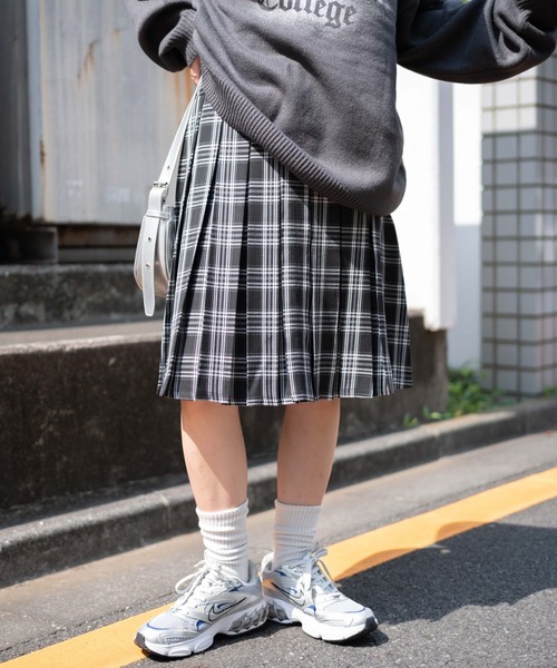 WEGO（ウィゴー）の「WEGO/ベルト付プリーツミドルスカート（スカート・レディース・ブルー系その他2/杢グレー/ブラック系その他2/ブラック・FREE）」の13枚目の写真