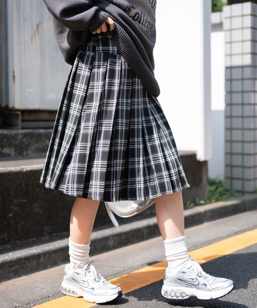 WEGO（ウィゴー）の「WEGO/ベルト付プリーツミドルスカート（スカート・レディース・ブルー系その他2/杢グレー/ブラック系その他2/ブラック・FREE）」の15枚目の写真