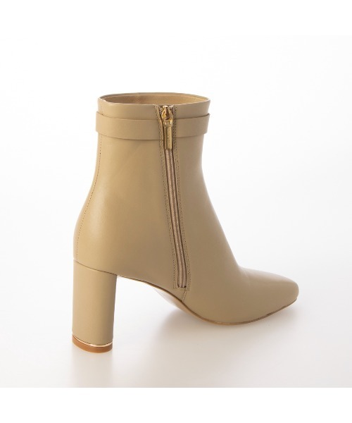 Mode et Jacomo(モードエジャコモ)の「サイドベルトスクエアトゥショートブーツ(ブーツ・レディース・ダークブラウン/ライトイエロー/ブラック・22.5cm/23cm/23.5cm/24cm/24.5cm)」の6枚目の写真