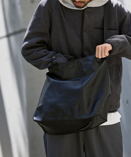 Firsthand（ファーストハンド）の「Firsthand/ファーストハンド 2WAY Leather Messenger Bag / 2WAYレザーメッセンジャーバッグ / 牛革 / 撥水レザー（ショルダーバッグ・メンズ・ブラック・ONE SIZE）」の2枚目の写真