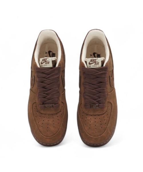 NIKE(ナイキ)の「WMNS AIR FORCE 1 '07(スニーカー・メンズ・ブラウン・22.5cm/23.0cm/23.5cm/24.0cm/24.5cm/25.0cm/25.5cm/26.0cm/26.5cm/27.0cm/27.5cm/28.0cm/28.5cm/29.0cm)」の4枚目の写真