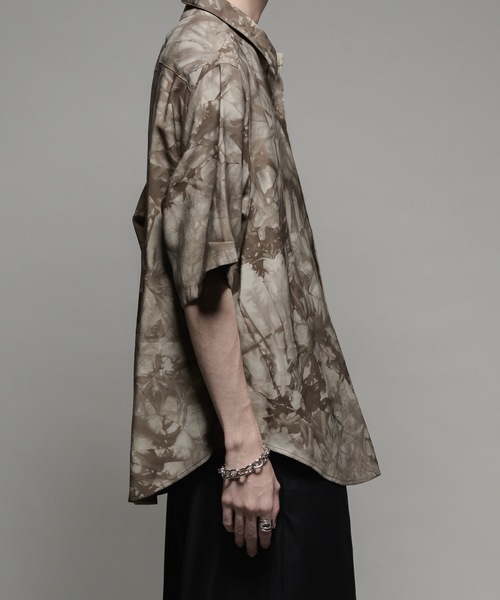 CASPER JOHN（キャスパージョン）の「Various loose shirts -tie dye- /バリアスルーズシャツ -タイダイ-（シャツ/ブラウス・メンズ・グレー/ベージュ/ネイビー/ブラウン/ブラック・X-SMALL/SMALL/MEDIUM/LARGE）」の8枚目の写真