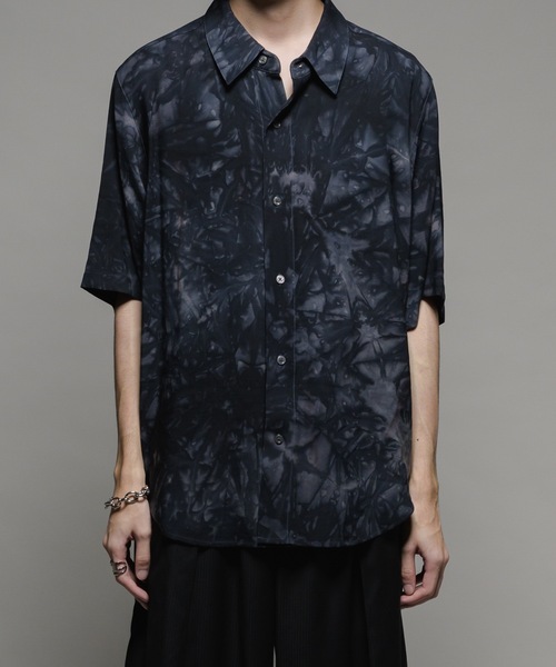 CASPER JOHN（キャスパージョン）の「Various loose shirts -tie dye- /バリアスルーズシャツ -タイダイ-（シャツ/ブラウス・メンズ・グレー/ベージュ/ネイビー/ブラウン/ブラック・X-SMALL/SMALL/MEDIUM/LARGE）」の14枚目の写真