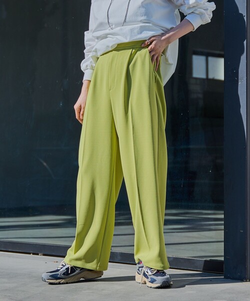 coen（コーエン）の「イージービューティーワイドパンツ（WEB限定サイズ）（スラックス・レディース・ライム/ダークグレー/コバルトブルー/ブラック・S/M/L/XL）」の14枚目の写真