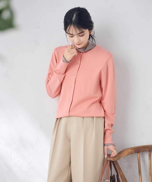 a.v.v（アーヴェヴェ）の「【洗える/UVカット】クルーネックカーディガン（カーディガン/ボレロ・レディース・ホワイト/ブラック/オレンジ/ブルー/ミント/グレー系その他・40/38/36/34/42）」の11枚目の写真