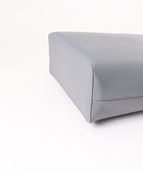 COLE HAAN（コールハーン）の「ナイロントート womens（トートバッグ・レディース・グレー・OSFA）」の3枚目の写真