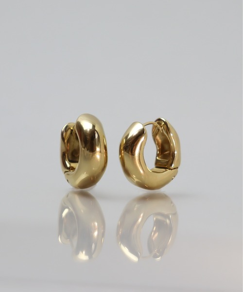ieLS（イエルズ）の「金属アレルギー対応「ieLS」ステンレス ボリュームフープピアス（ピアス（両耳用）・レディース・シルバー/ゴールド・ONE SIZE）」の6枚目の写真