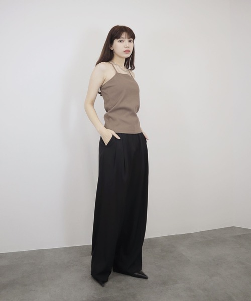 Reurie'（レウリィ）の「カップ付き テレコリブ スクエア キャミソール/telecorib square camisole　バッククロス　レイヤード　キャミ　カジュアル　きれいめ　インナー（キャミソール・レディース・モカ/ホワイト/ブラック・FREE）」の6枚目の写真