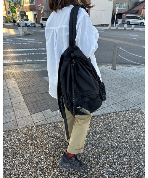 DEVICE（デバイス）の「【@___mika___livingコラボ】カラビナ付き パラコード巾着 バックパック（バックパック/リュック・レディース・ブラック・FREE）」の8枚目の写真