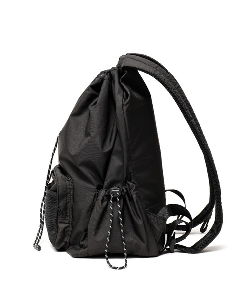 DEVICE（デバイス）の「【@___mika___livingコラボ】カラビナ付き パラコード巾着 バックパック（バックパック/リュック・レディース・ブラック・FREE）」の19枚目の写真