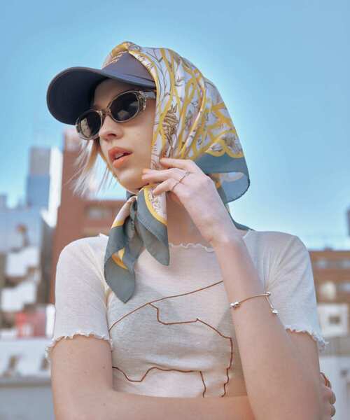 SMELLY(スメリー)の「オーバルタイプサングラス(メガネ・レディース・グレー/ブラック・-)」の7枚目の写真