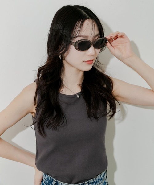 SMELLY(スメリー)の「オーバルタイプサングラス(メガネ・レディース・グレー/ブラック・-)」の12枚目の写真