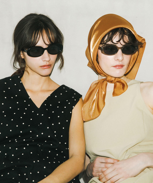 SMELLY(スメリー)の「オーバルタイプサングラス(メガネ・レディース・グレー/ブラック・-)」の15枚目の写真