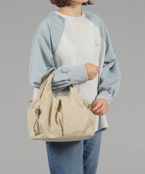 GLOBAL WORK（グローバルワーク）の「撥水軽量2WAYポケットファスナートートS /308500（トートバッグ・レディース・カーキ/レオパード/ブラック/グレー/ベージュ/グレイッシュベージュ・FREE）」の9枚目の写真