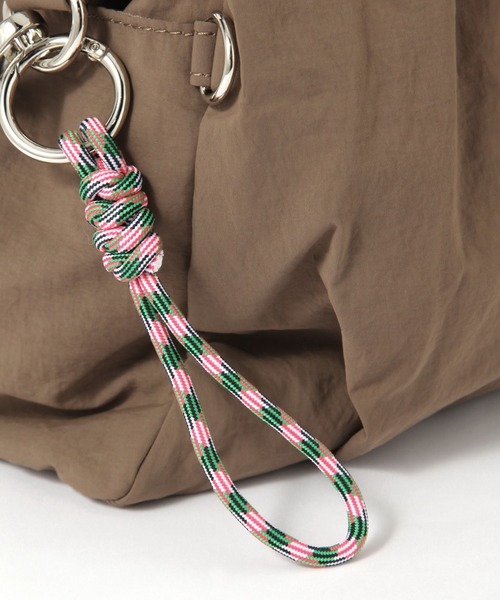 GLOBAL WORK（グローバルワーク）の「撥水軽量2WAYポケットファスナートートS /308500（トートバッグ・レディース・カーキ/レオパード/ブラック/グレー/ベージュ/グレイッシュベージュ・FREE）」の13枚目の写真