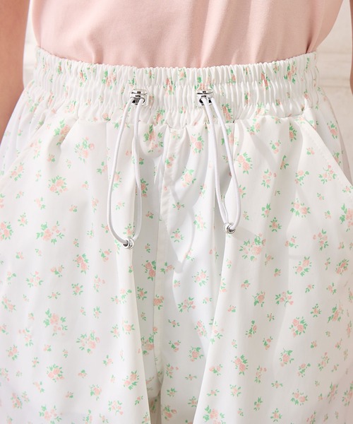 Amourire girl(アムリールガール)の「小花柄ツイルカーゴパンツ(カーゴパンツ・キッズ・ピンク/サックスブルー・160cm/150cm/140cm/130cm)」の20枚目の写真