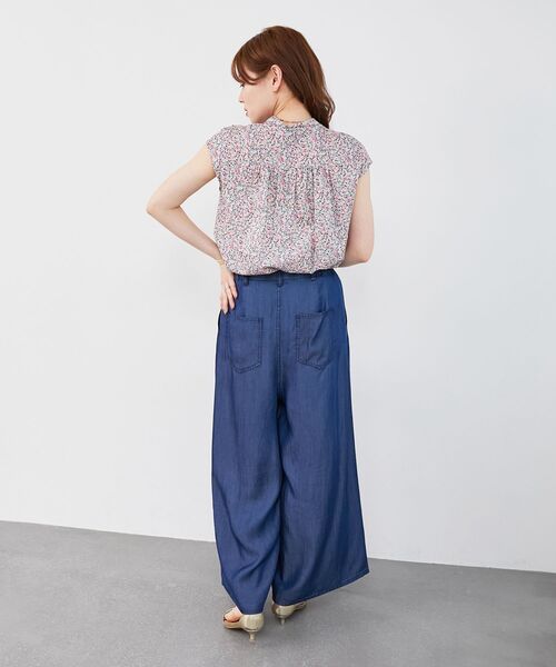 le.coeur blanc（ルクールブラン）の「リバティアソートフロントフリルフレンチブラウス（シャツ/ブラウス・レディース・ブルー系その他2/ピンク系その他2・38）」の4枚目の写真