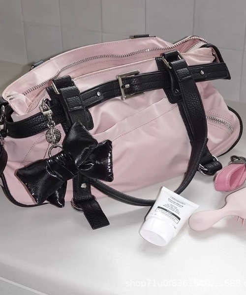 lilful（リルフル）の「【ペットボトル収納可能！】Y2K ベルトボストン2WAYショルダーバッグ ハンドバッグ（ショルダーバッグ・レディース・レオパード/ブラック/ピンク・F）」の16枚目の写真