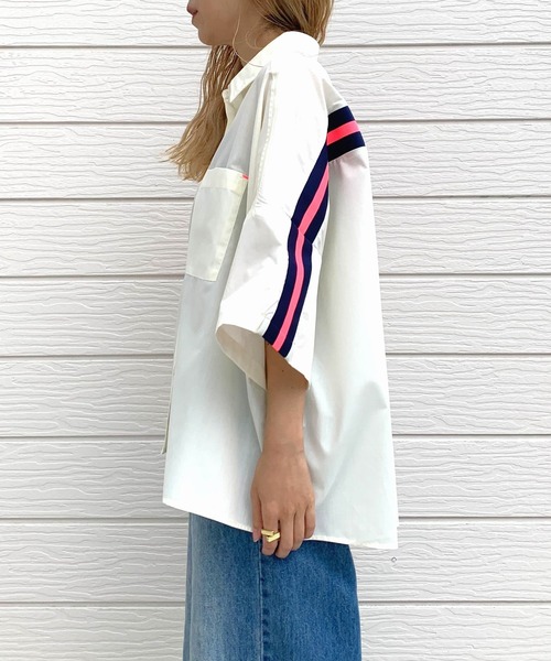 Q（キュー）の「ヨークリブ半袖シャツ（シャツ/ブラウス・レディース・ホワイト/オリーブ・MEDIUM）」の16枚目の写真