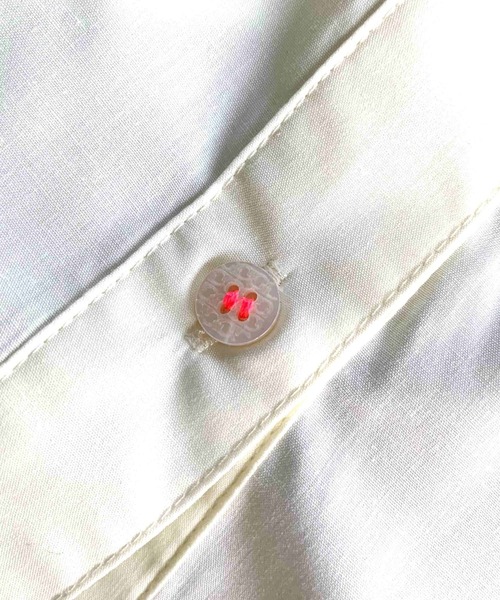 Q（キュー）の「ヨークリブ半袖シャツ（シャツ/ブラウス・レディース・ホワイト/オリーブ・MEDIUM）」の11枚目の写真