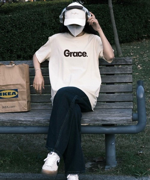 Ressaca(レサーカ)の「オーバーサイズGraceロゴプリントTシャツ(Tシャツ/カットソー・レディース・クリーム/ホワイト/グリーン/ブラウン/ネイビー/ブラック/ブルー・M/XL/L)」の13枚目の写真