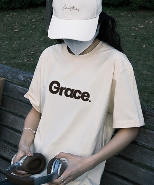 Ressaca(レサーカ)の「オーバーサイズGraceロゴプリントTシャツ(Tシャツ/カットソー・レディース・クリーム/ホワイト/グリーン/ブラウン/ネイビー/ブラック/ブルー・M/XL/L)」の12枚目の写真