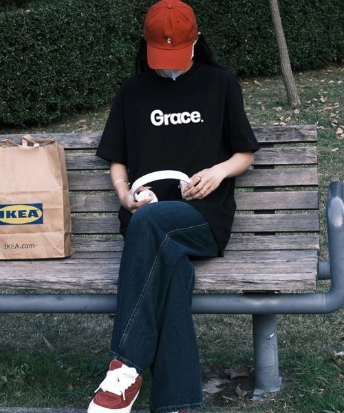 Ressaca(レサーカ)の「オーバーサイズGraceロゴプリントTシャツ(Tシャツ/カットソー・レディース・クリーム/ホワイト/グリーン/ブラウン/ネイビー/ブラック/ブルー・M/XL/L)」の9枚目の写真