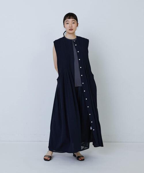 LOISIR(ロワズィール)の「【MTサイズ有り】レーヨンリネンスラブローンノースリーブワンピース(ワンピース・レディース・キナリ/ネイビー・M/MT)」の3枚目の写真