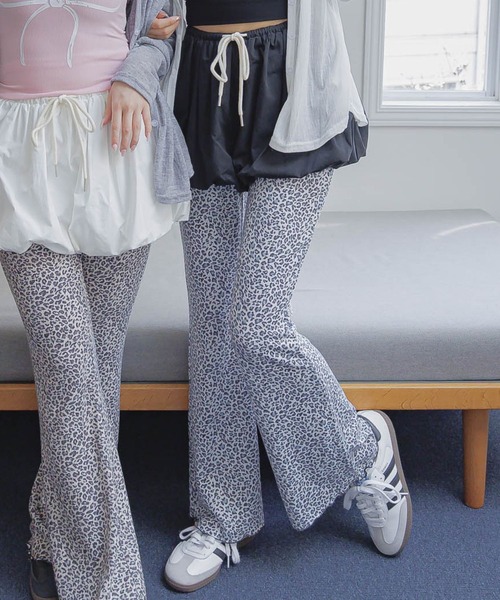 3.3 Field Trip （3.3フィールドトリップ）の「3.3 Field Trip／レオパードカットパンツ（その他パンツ・レディース・ライトグレー/ベージュ・FREE）」の2枚目の写真