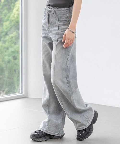 DAY CLOSET(デイ クローゼット)の「【大きいサイズ有】トレンドライクなワイドシルエット。ウォッシュ加工 ハイウエスト センターライン デニムパンツ レディース(デニムパンツ・レディース・ブルー/グレー・S/M/L/XL/2XL)」の4枚目の写真