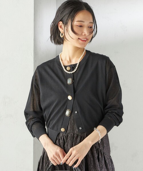 Torrazzo Donna(トラッゾドンナ)の「TORRAZZO DONNA:〈手洗い可能〉ビジュー シアー カーディガン(カーディガン/ボレロ・レディース・ブラック/サックスブルー/オフホワイト/ダークグレー/ネイビー・ONE SIZE)」の16枚目の写真