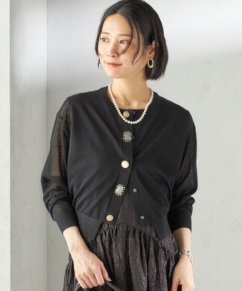 Torrazzo Donna(トラッゾドンナ)の「TORRAZZO DONNA:〈手洗い可能〉ビジュー シアー カーディガン(カーディガン/ボレロ・レディース・ブラック/サックスブルー/オフホワイト/ダークグレー/ネイビー・ONE SIZE)」の17枚目の写真