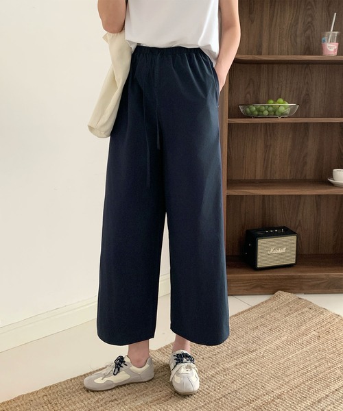 BANICO(バニコ)の「ナチュラルストレートワイドパンツ(スラックス・レディース・ホワイト/ネイビー/ベージュ・LARGE/MEDIUM)」の8枚目の写真